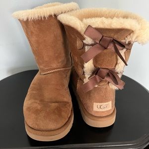 Ugh bow boots